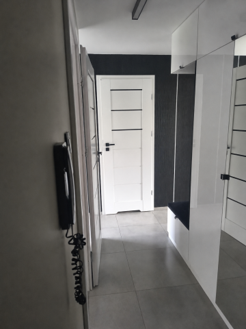 Sprzedam wyremontowane 3 pokojowe mieszkanie z BALKONEM