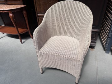Elegancki markowy fotel - Sławoszewek