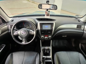 Ładne Subaru Forester 2,0D Boxer/4x4/Kamera/Panorama/Keyless