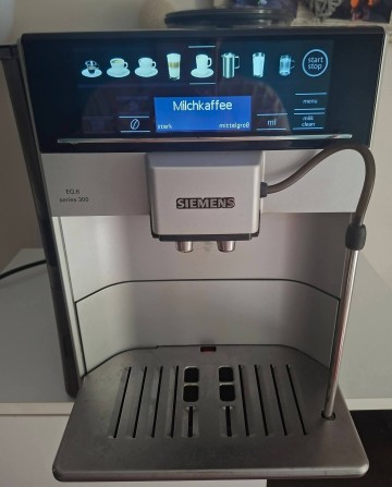 Sprzedam ekspres eq6 seria 300