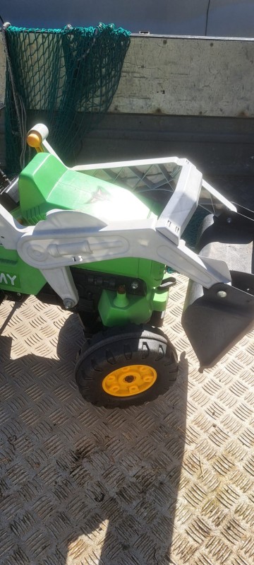 Traktor jezdzacy