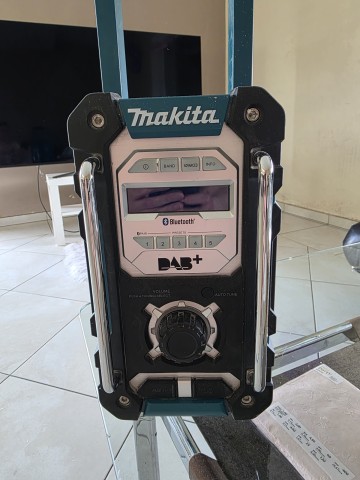 Radio Makita DMR112