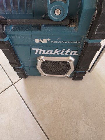 Radio Makita DMR112