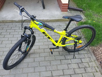 Rower młodzieżowy GT Stomper Prime 24