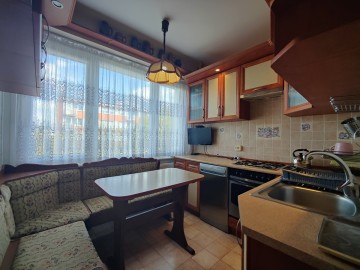 Sprzedam 3 pokoje z balkonem, 2 piętro, umeblowane