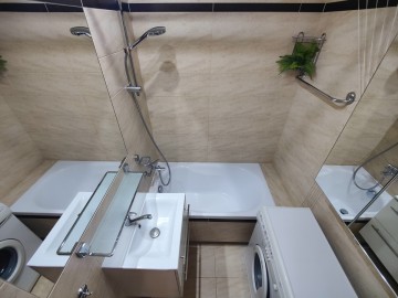 Sprzedam 3 pokoje z balkonem, 2 piętro, umeblowane