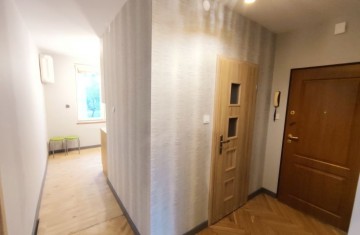 Do wynajęcia 2-pok., duże, rozkładowe, umeblowane, po remonc ...