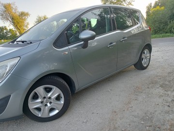 opel meriva 1 4 super stan książka serwisowa