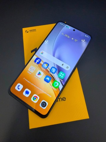 Realme 14T 5G 8/256 GB Stan: bardzo dobry, sprawny, bez ślad