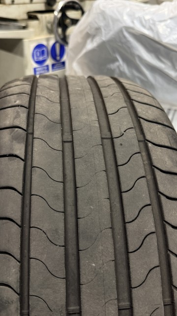 Roczne Opony letnie 245/45 R19 Bridgestone turanza 6