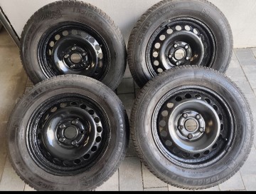 Sprzedam opony zimowe na felgach stalowych Rozstaw śrub 5x11