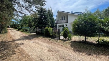 Dom w Ż&oacute;łwieńcu z dodatkową dz. budowlaną, 350 m od jeziora