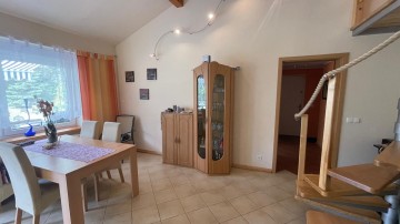 Dom w Ż&oacute;łwieńcu z dodatkową dz. budowlaną, 350 m od jeziora