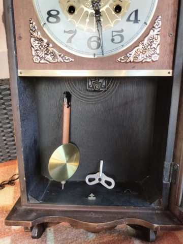 Zegar wiszący mechaniczny
