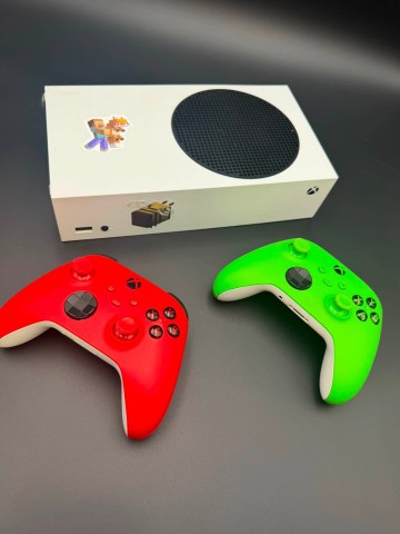 Konsola Xbox Series S 512 GB Model 1885  Stan: używany, spra
