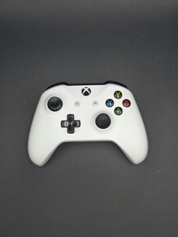 Konsola Xbox One S Stan: bardzo dobry, sprawny. W kompleci