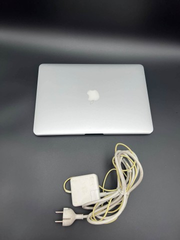 MacBook Air A1466 4/128 GB