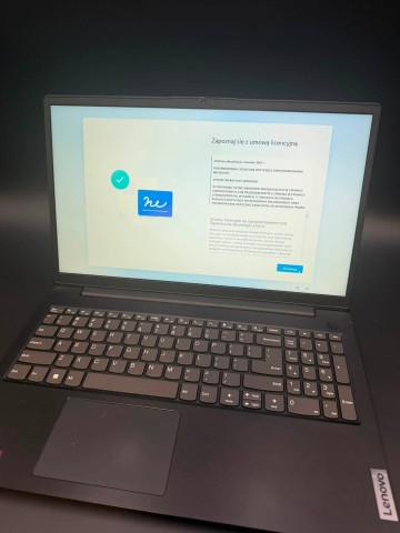 Laptop Lenovo V15 G2 ALC Stan: dobry, używany, sprawny. W k