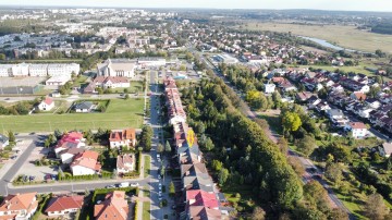 Sprzedam dom szeregowy, piwnica, garaż, ogród-os. Chorzeń