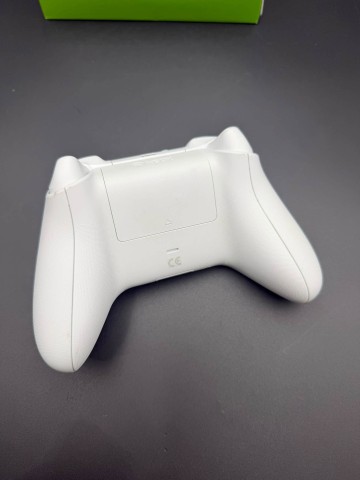 Kontroler Xbox one Model 1914 Stan; bardzo dobry, sprawny W