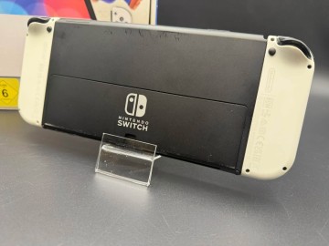 Konsola Nintendo switch oled  Stan: sprawny, bardzo dobry, u