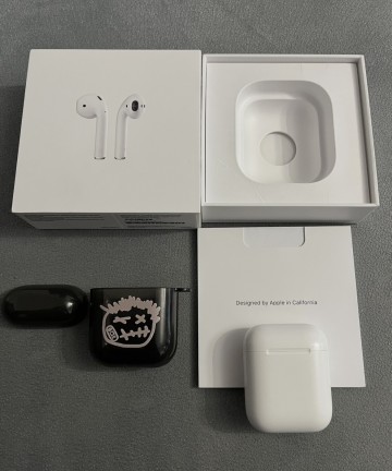 iPhone 13 Pro Max i AirPods 2
