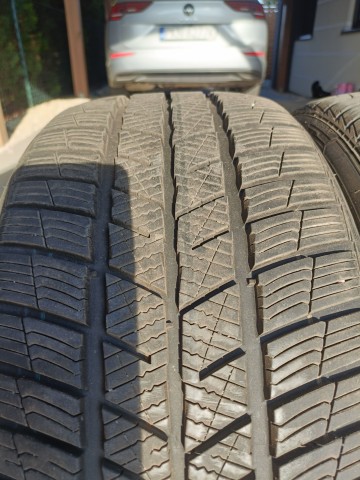 Sprzedam opony zimowe Barum Polaris 5 225/40/18