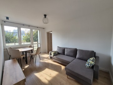 Konin, centrum - 2 pokoje - balkon - 3 piętro