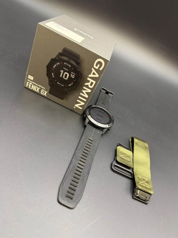 Smartwatch Fenix 6x Pro Stan: dobry, sprawny. W komplecie