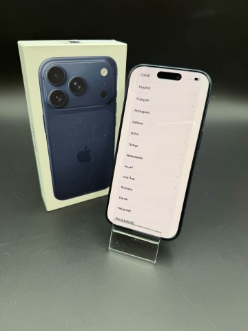 iPhone 17 PRO 256 GB Deep Blue Stan: bardzo dobry, sprawny,