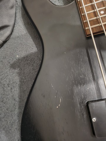 Gitara basowa Cort Action Jr