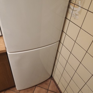 Sprzedam lodówkę firmy LG.