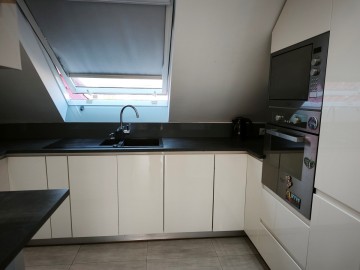 Do wynajęcia 3 pok., dwupoziomowe mieszkanie