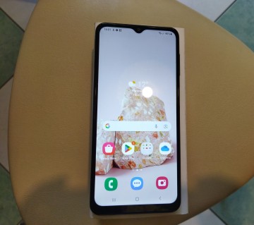 Sprzedam Samsunga Galaxy a32 5g dual SIM 5g NFC 6,5