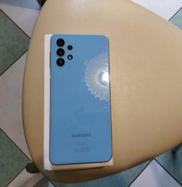 Sprzedam Samsunga Galaxy a32 5g dual SIM 5g NFC 6,5