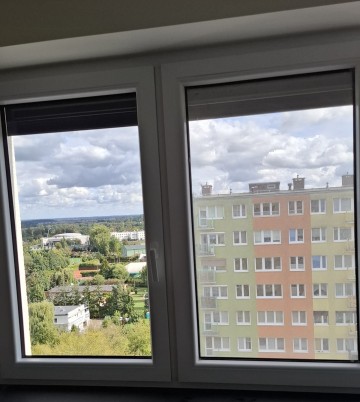 Mycie okien, ram i parapetów
