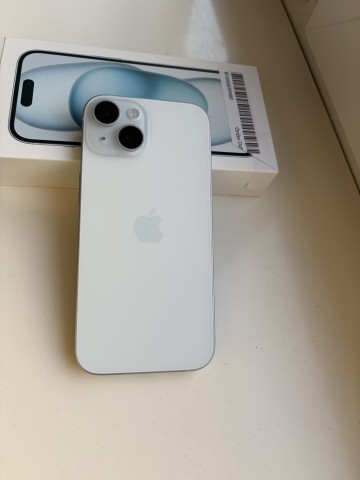Sprzedam iPhone 15
