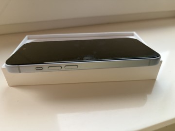 Sprzedam iPhone 15